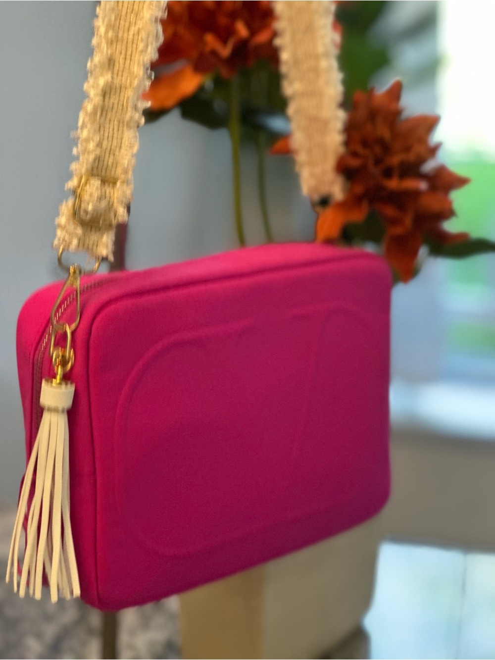 Valentino Beauty Bag NWOT GWP Item - Picture 2 of 3
